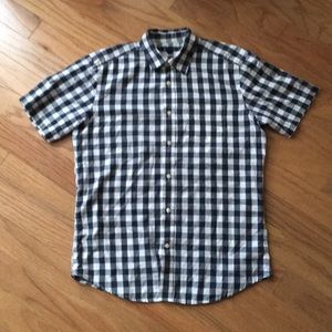 Gap Button-Up Short Sleeve Shirt
